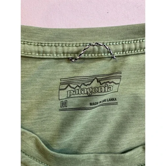 Patagonia Men's Green‎ Crew Neck T-Shirt Size M Short Sleeve Casual - Picture 3 of 6